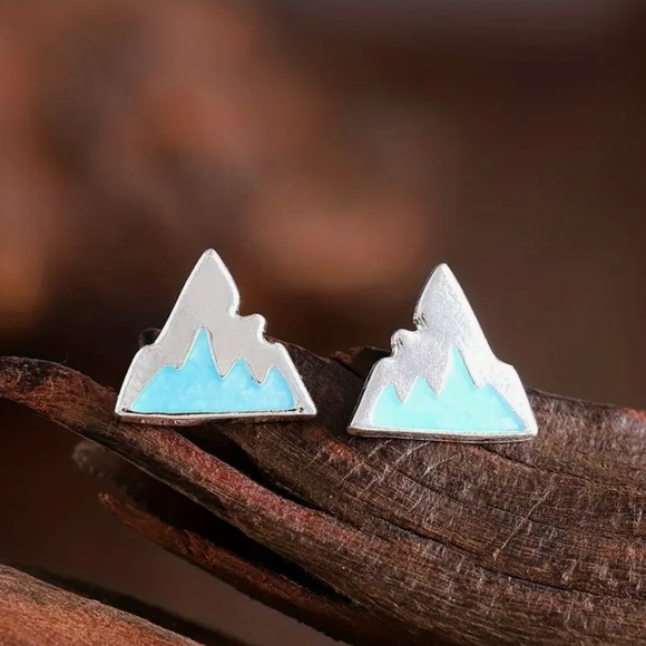 “Icy Mountain Peak” Snow Snowcapped Jagged Range Ridge Summit Mountaintop Studs - Picture 2 of 5